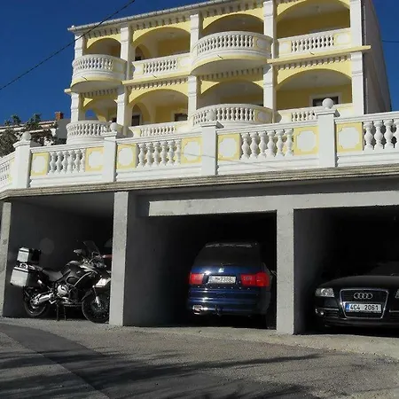 Διαμέρισμα Ana