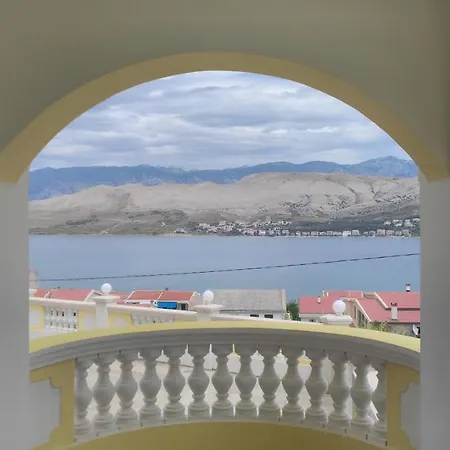 Ana