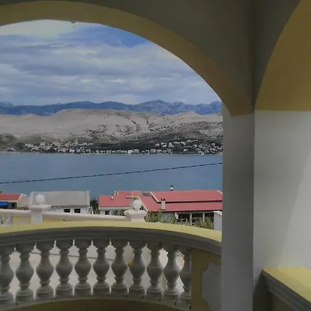 Apartment Ana Pag Town