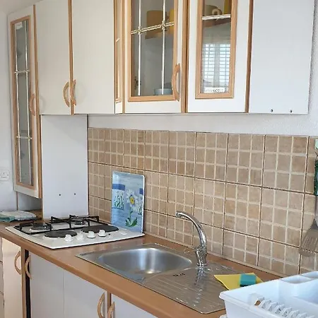 Ana * פג